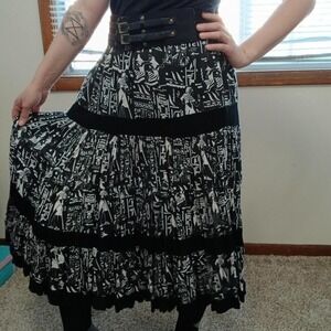 Vintage 90s bohemian black/white Egyptian print maxi peasant skirt, size medium‎